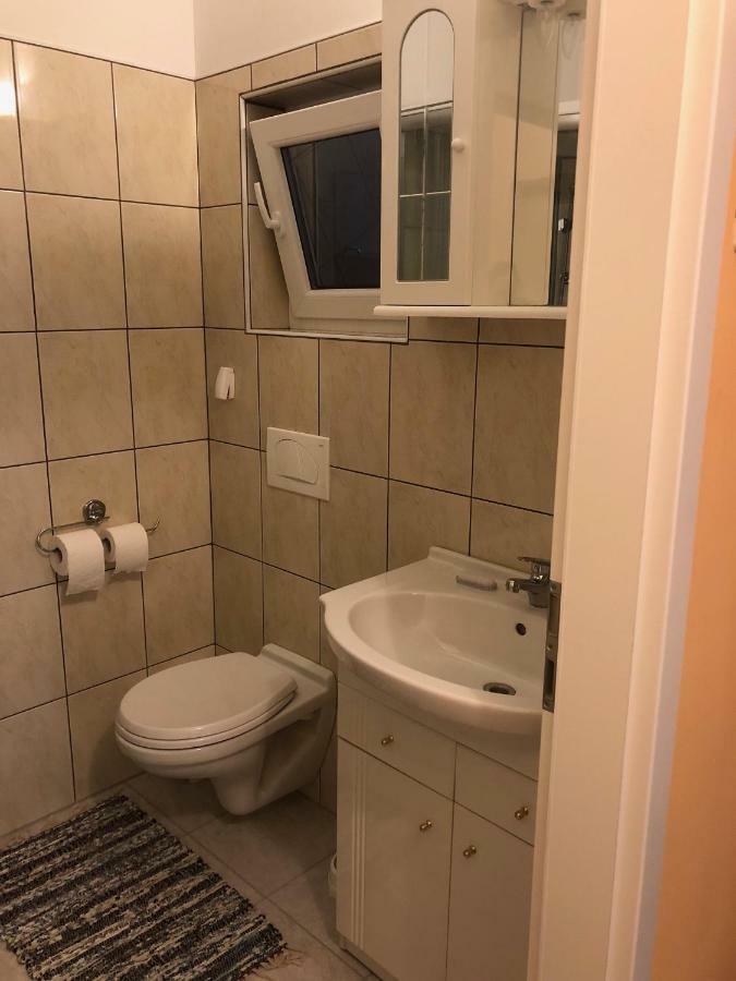 Apartma Mahnic Postojna Buitenkant foto